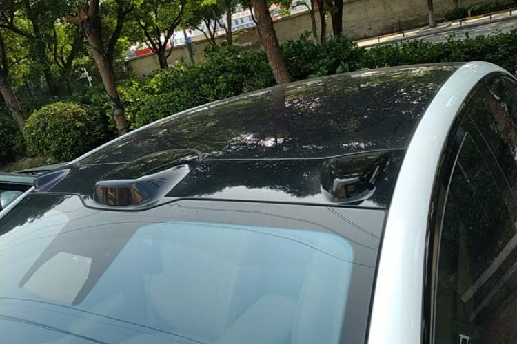 Used Nio ET5 2022 75 kWh Roof