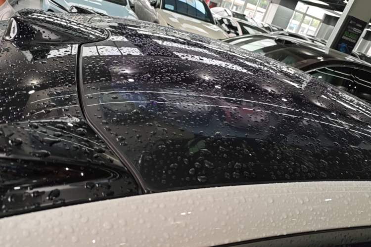 Used Nio ET5 2022 75 kWh Roof