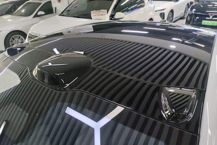 Used Nio ET5 2022 75 kWh Roof