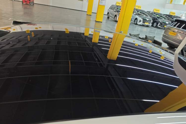 Used Nio ET5 2022 75 kWh Roof