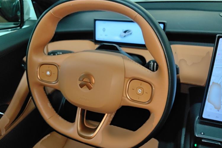 Used Nio ET5 2022 75 kWh Steering Wheel