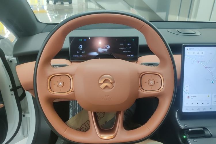 Used Nio ET5 2022 75 kWh Steering Wheel