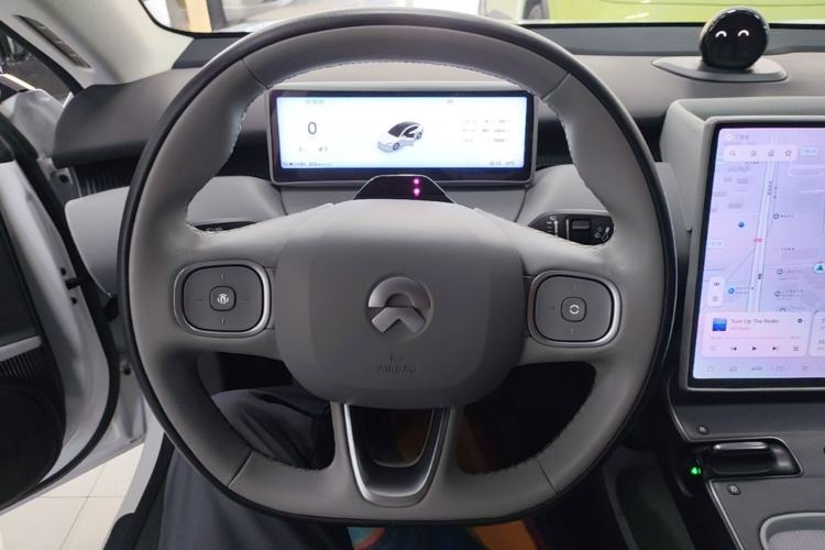 Used Nio ET5 2022 75 kWh Steering Wheel