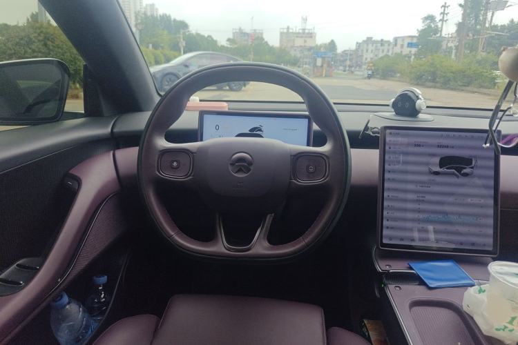 Used Nio ET5 2022 100 kWh Steering Wheel