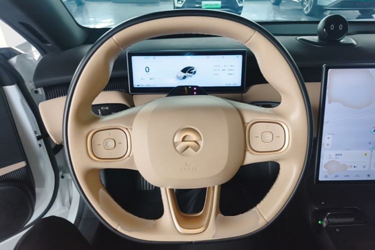 Used Nio ET5 2022 75 kWh Steering Wheel