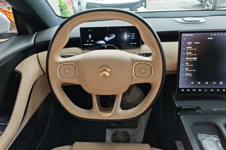 Used Nio ET5 2022 75 kWh Steering Wheel