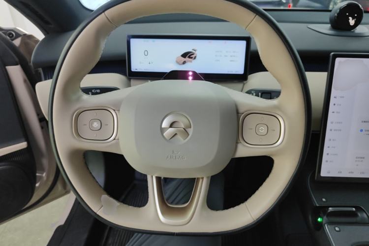 Used Nio ET5 2022 75 kWh Steering Wheel