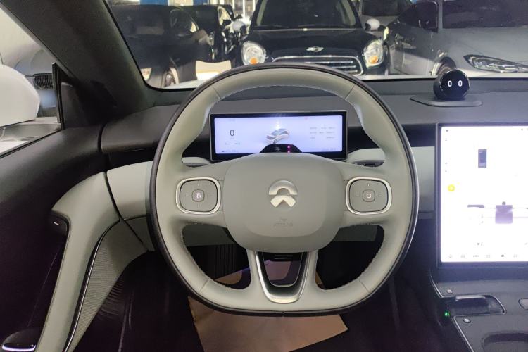 Used Nio ET5 2022 75 kWh Steering Wheel