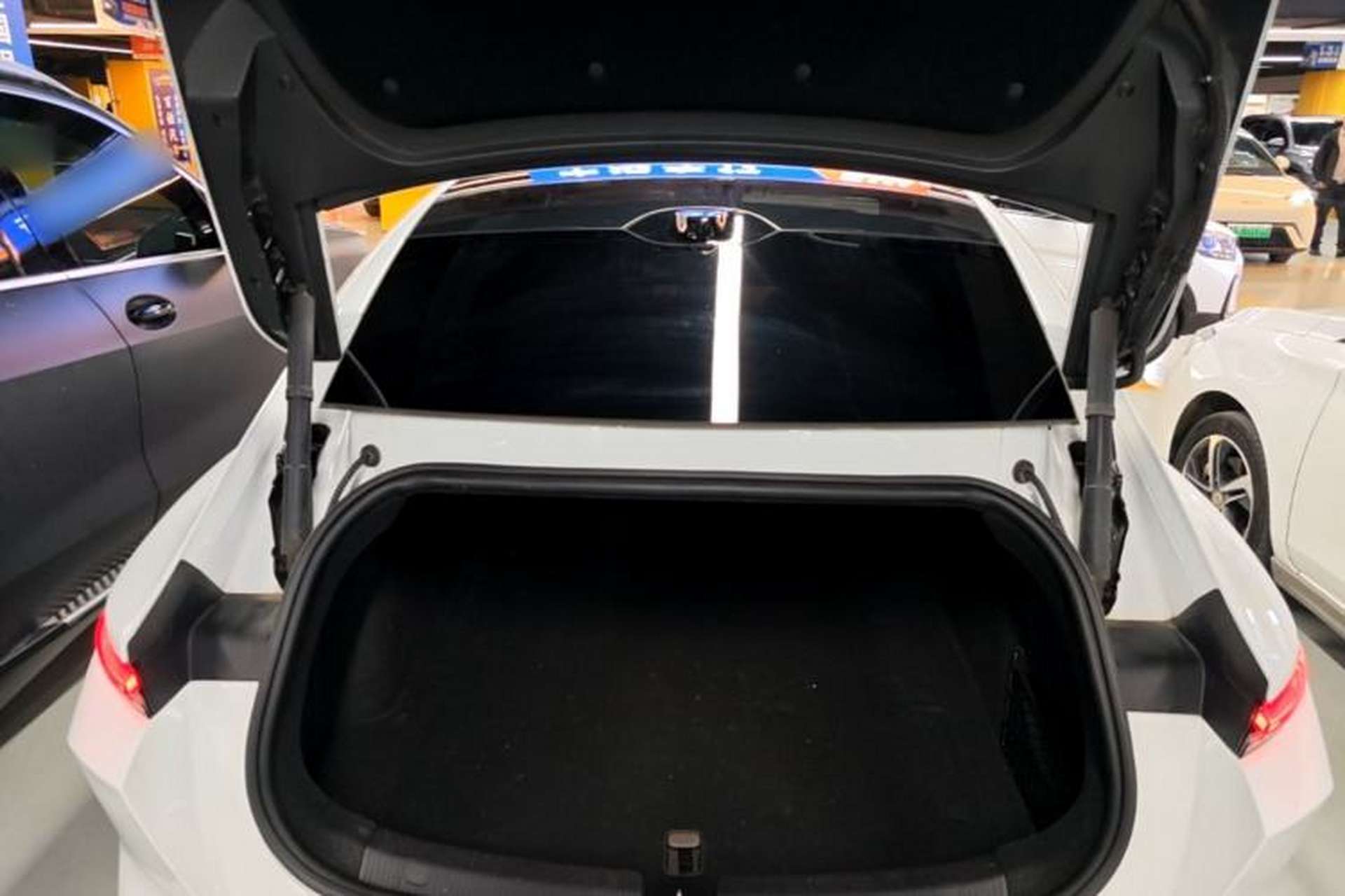 Used Nio ET5 2022 75 kWh Trunk