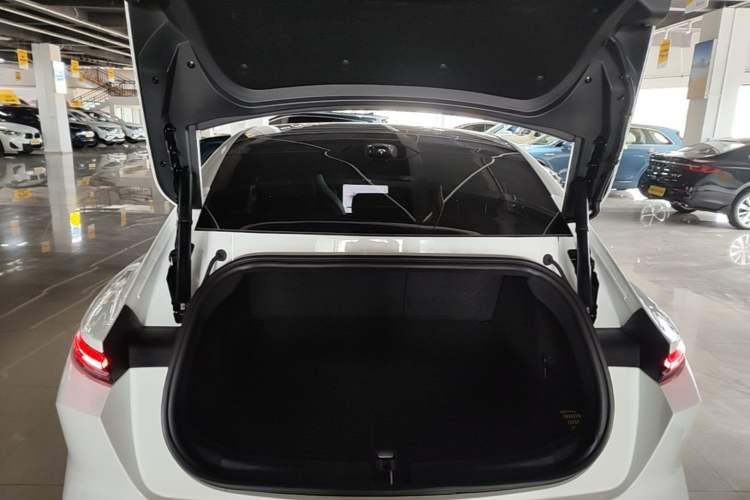 Used Nio ET5 2022 75 kWh Trunk