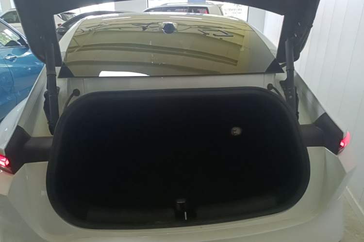 Used Nio ET5 2022 75 kWh Trunk