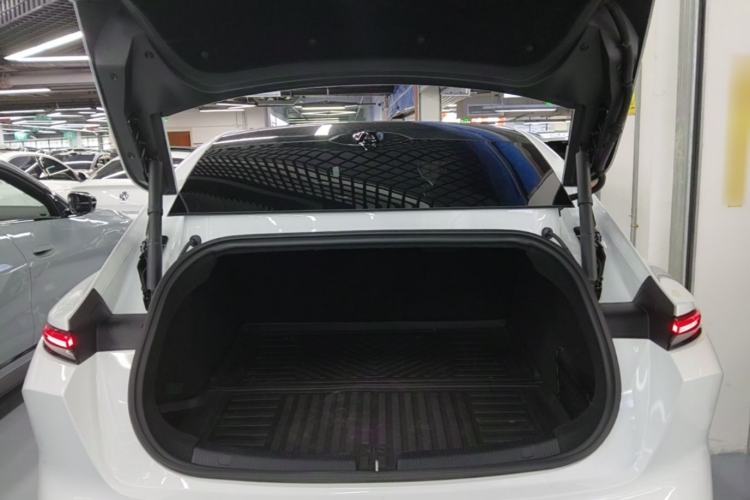 Used Nio ET5 2022 75 kWh Trunk