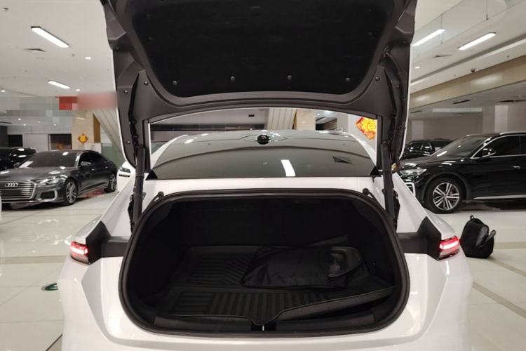 Used Nio ET5 2022 75 kWh Trunk