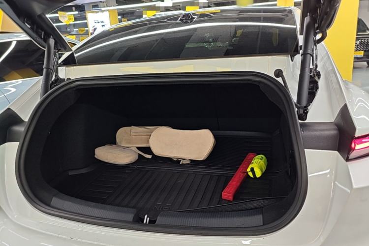 Used Nio ET5 2022 75 kWh Trunk