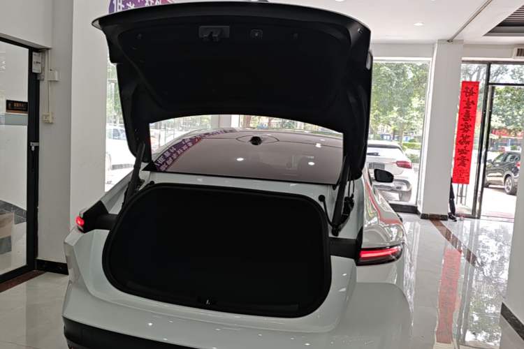 Used Nio ET5 2022 75 kWh Trunk