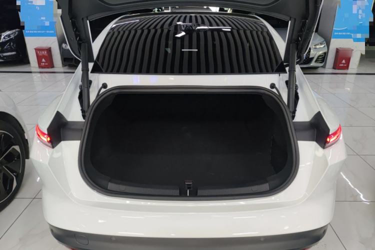 Used Nio ET5 2022 75 kWh Trunk