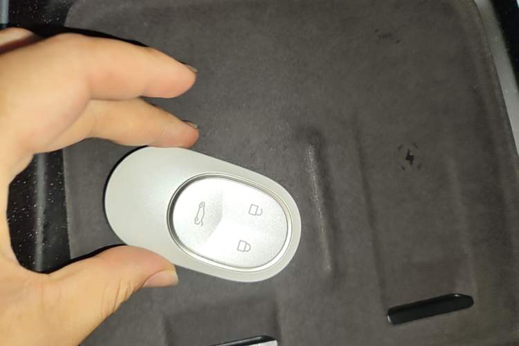 Used Nio ET5 2022 75 kWh Vehicle Key