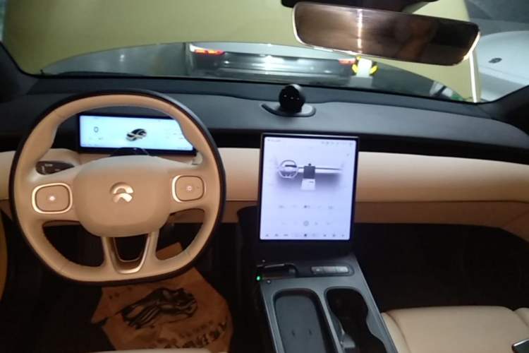 Used Nio ET5 2022 75 kWh Audio And AC Panel