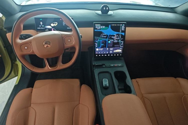 Used Nio ET5 2022 75 kWh Center Console