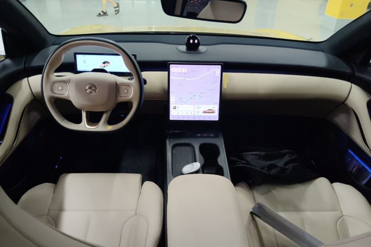 Used Nio ET5 2022 75 kWh Center Console