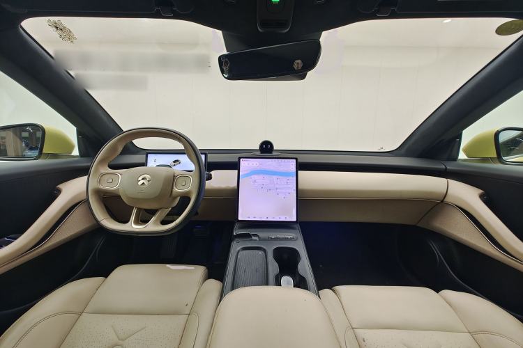 Used Nio ET5 2022 75 kWh Center Console