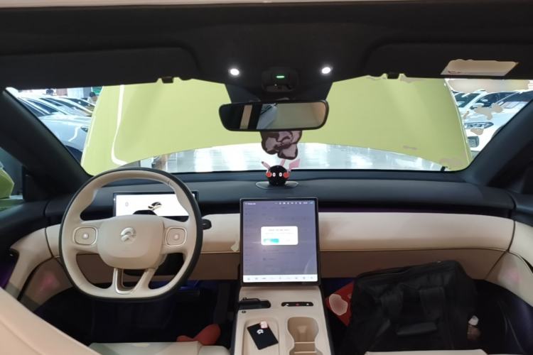 Used Nio ET5 2022 75 kWh Center Console
