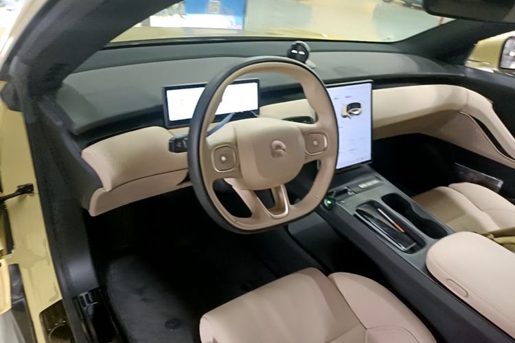 Used Nio ET5 2022 75 kWh Center Console