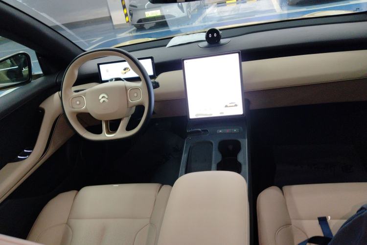 Used Nio ET5 2022 75 kWh Center Console