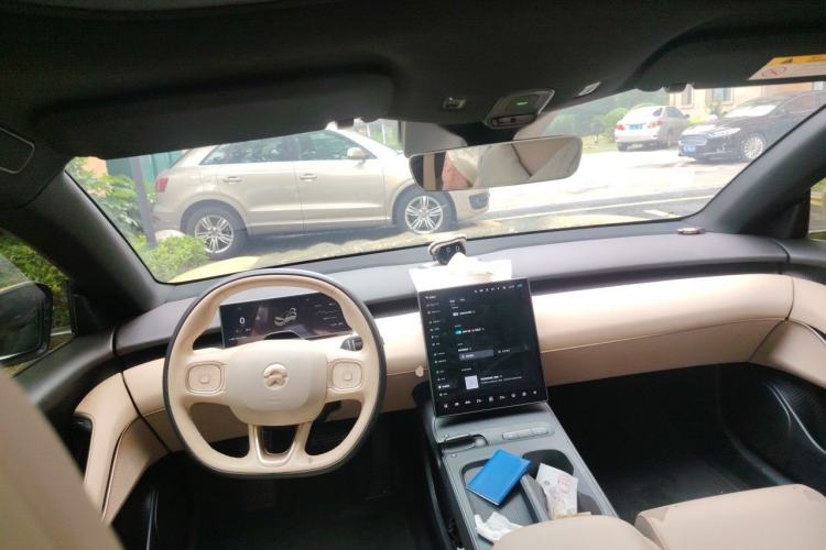 Used Nio ET5 2022 75 kWh Center Console