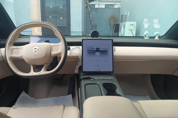 Used Nio ET5 2022 75 kWh Center Console