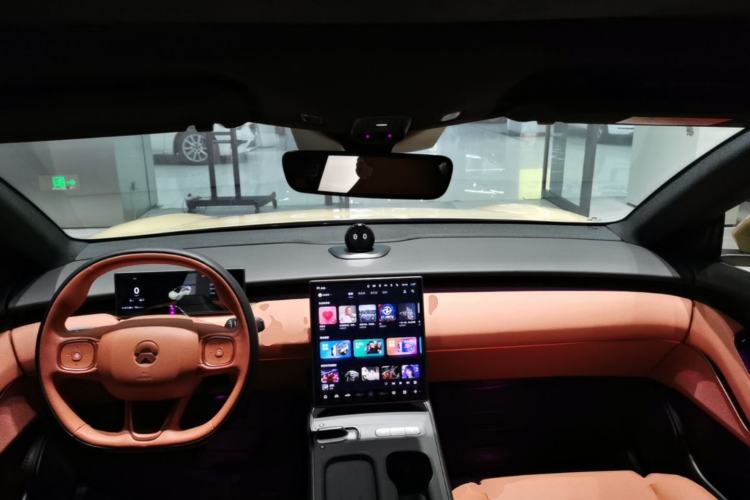 Used Nio ET5 2022 75 kWh Center Console