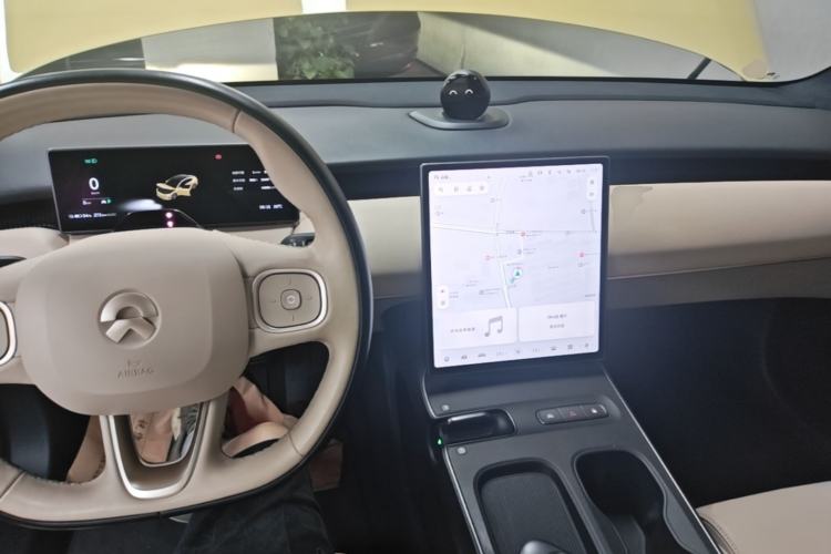 Used Nio ET5 2022 75 kWh Center Console