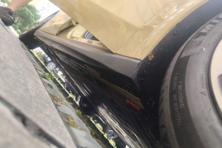 Used Nio ET5 2022 75 kWh Chassis Front Right