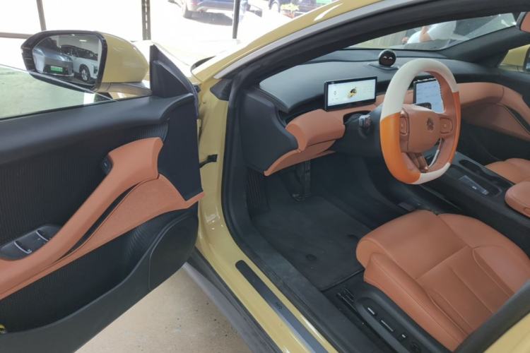 Used Nio ET5 2022 100 kWh Driver Seat