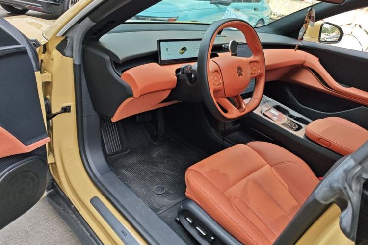 Used Nio ET5 2022 75 kWh Driver Seat