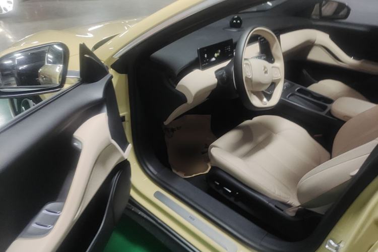 Used Nio ET5 2022 75 kWh Driver Seat