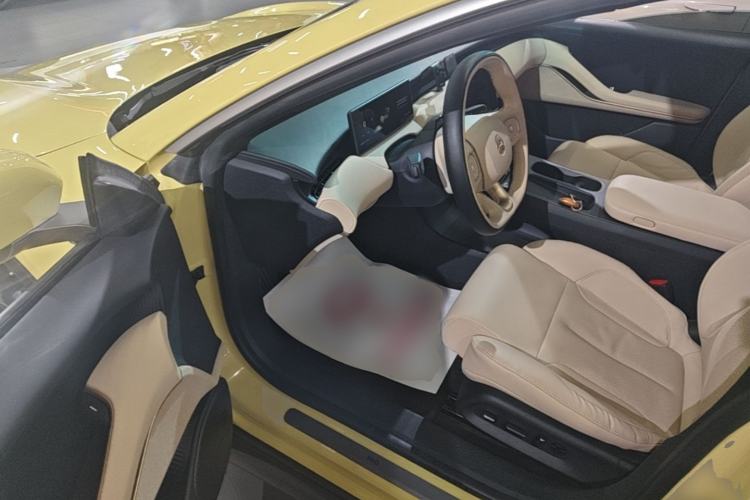 Used Nio ET5 2022 75 kWh Driver Seat