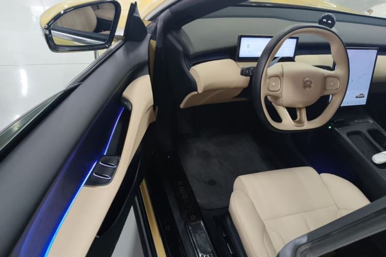 Used Nio ET5 2022 75 kWh Driver Seat