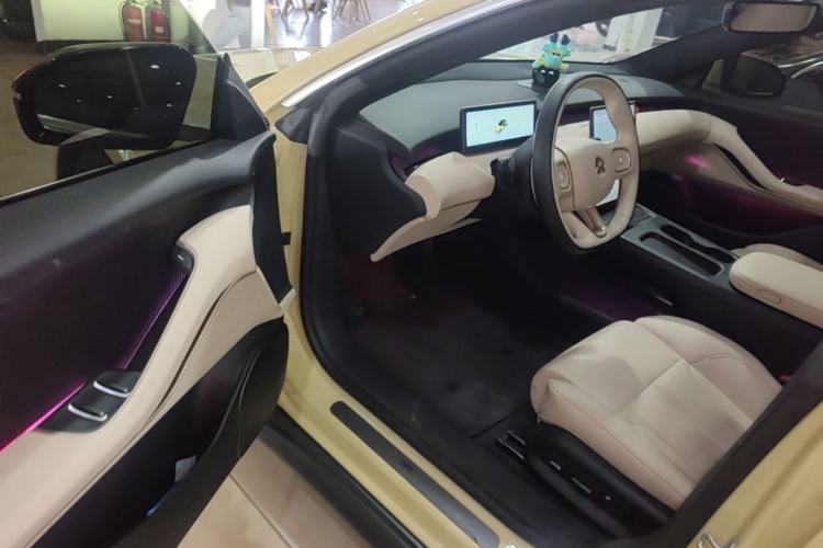 Used Nio ET5 2022 75 kWh Driver Seat
