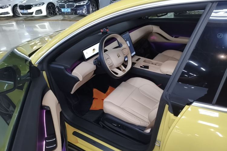Used Nio ET5 2022 75 kWh Driver Seat