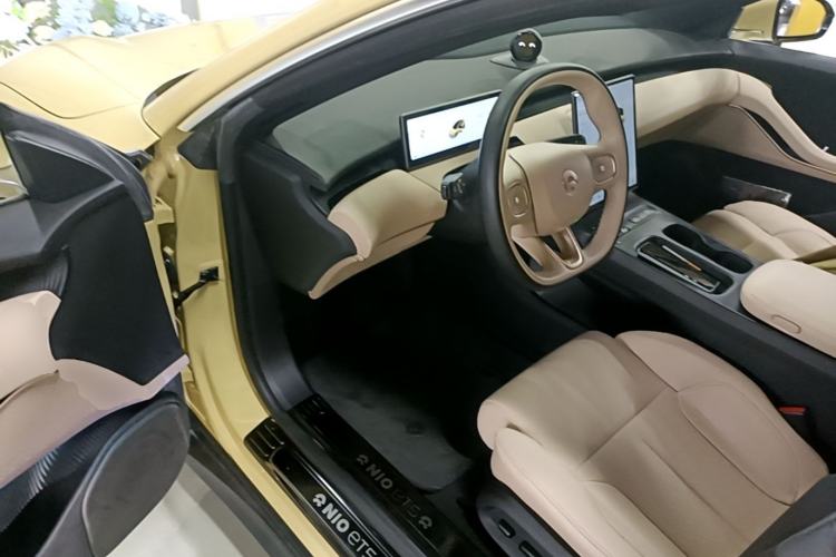 Used Nio ET5 2022 75 kWh Driver Seat