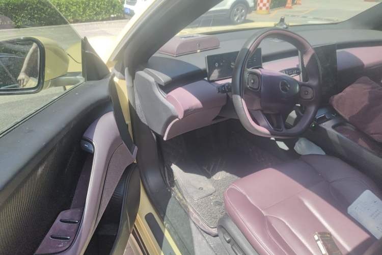Used Nio ET5 2022 75 kWh Driver Seat