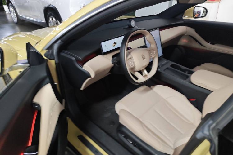 Used Nio ET5 2022 75 kWh Driver Seat