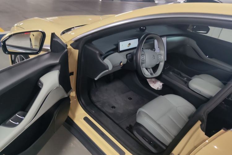 Used Nio ET5 2022 75 kWh Driver Seat