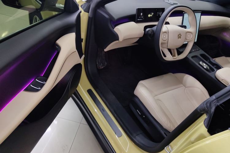 Used Nio ET5 2022 75 kWh Driver Seat