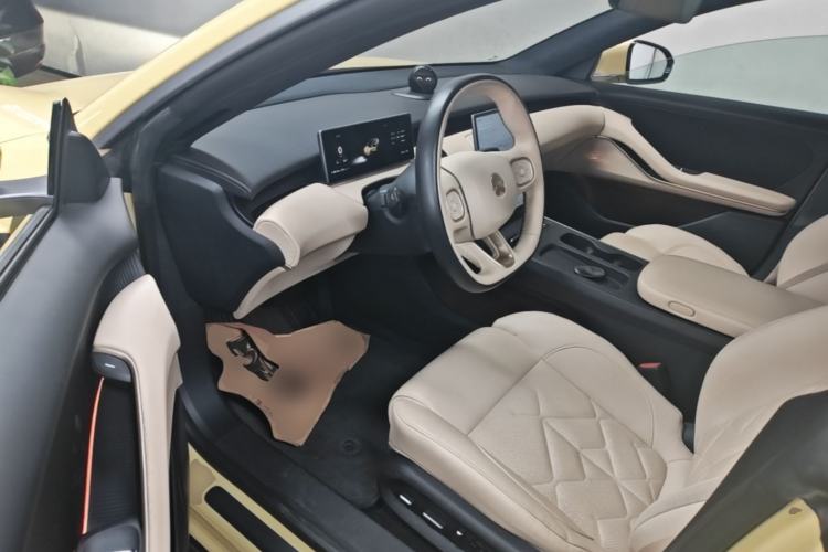 Used Nio ET5 2022 75 kWh Driver Seat