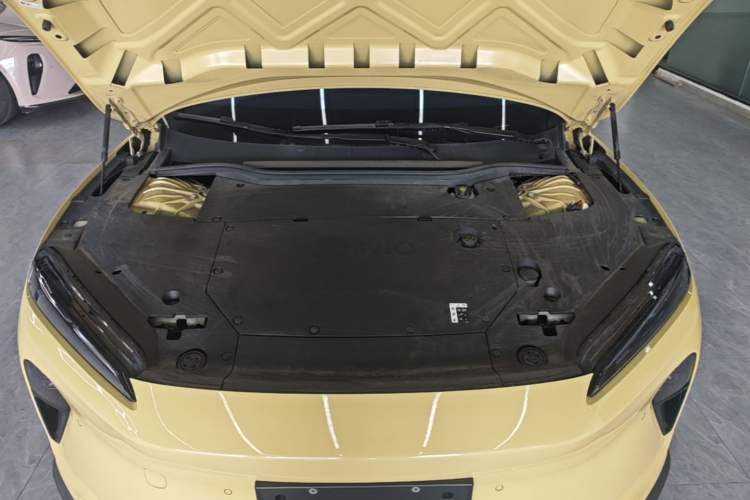 Used Nio ET5 2022 75 kWh Engine Bay