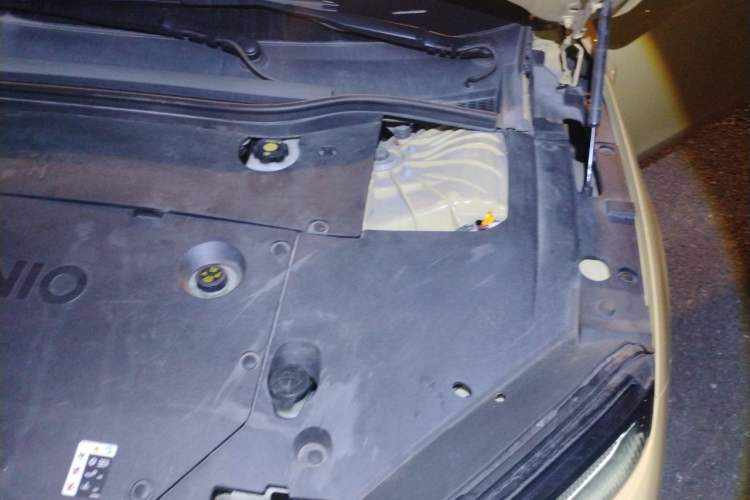 Used Nio ET5 2022 75 kWh Engine Bay Left