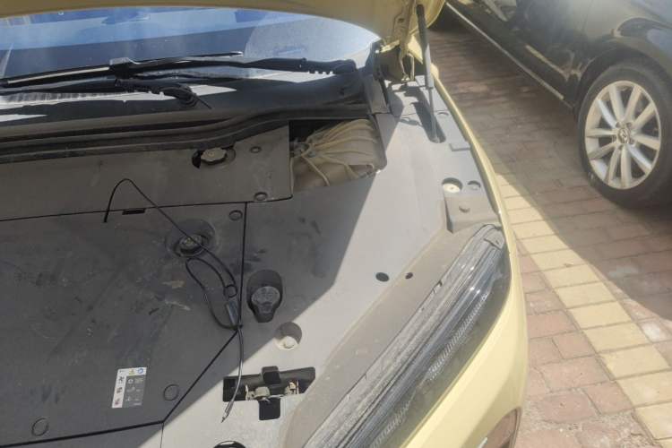 Used Nio ET5 2022 75 kWh Engine Bay Left