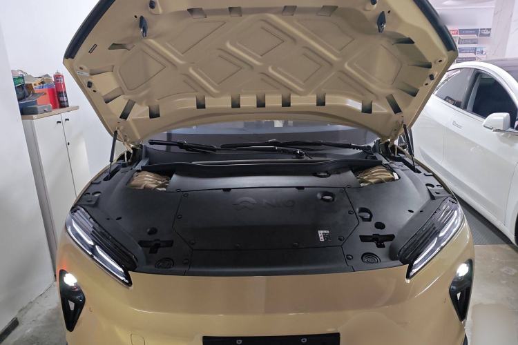Used Nio ET5 2022 75 kWh Engine Bay